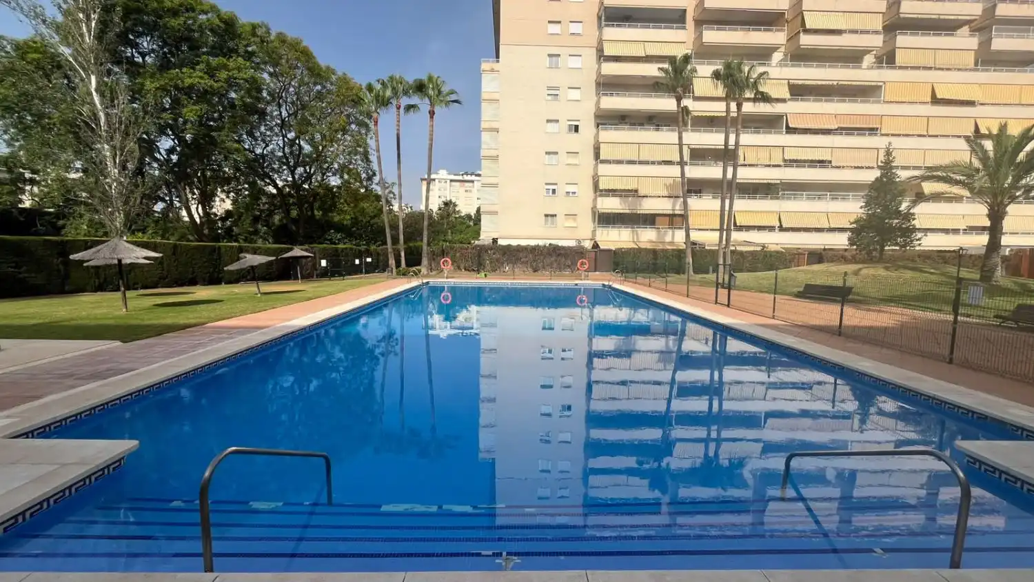 Apartment with pool for sale in Arroyo de la Miel, imagen 5