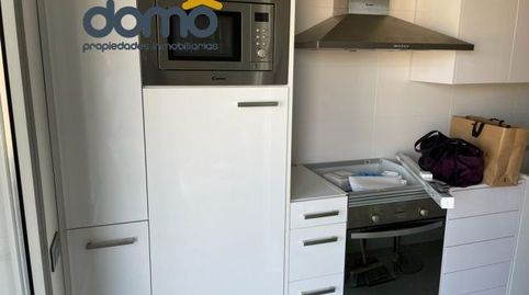 Foto 3 de Piso de alquiler en Barrio Pp-o1/pp-o2, 18, Rosaleda - Juventud, Granada Capital