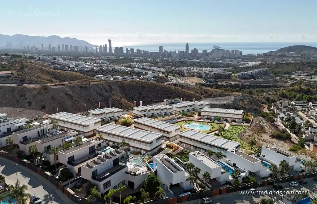 Adosado con piscina en venta en Balcón de Finestrat - Terra Marina
