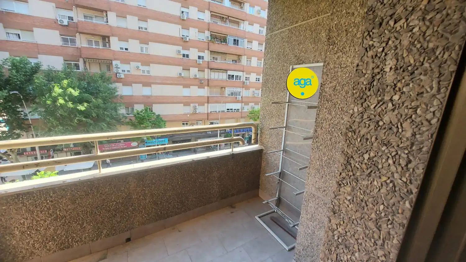 Terraza de Piso de alquiler en Jaén con Calefacción, Terraza y Amueblado