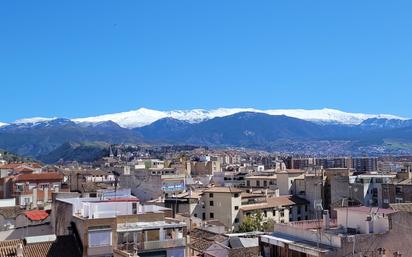 Vista exterior de Àtic en venda en  Granada Capital amb Aire condicionat, Calefacció i Terrassa