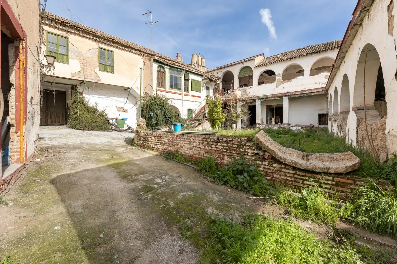Vista exterior de Residencial en venta en Granada