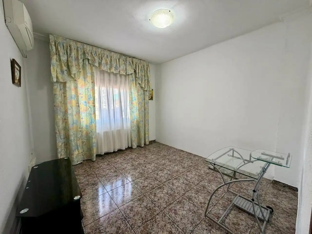 Habitación de Piso en venta en Montcada i Reixac con Aire acondicionado, Calefacción y Amueblado
