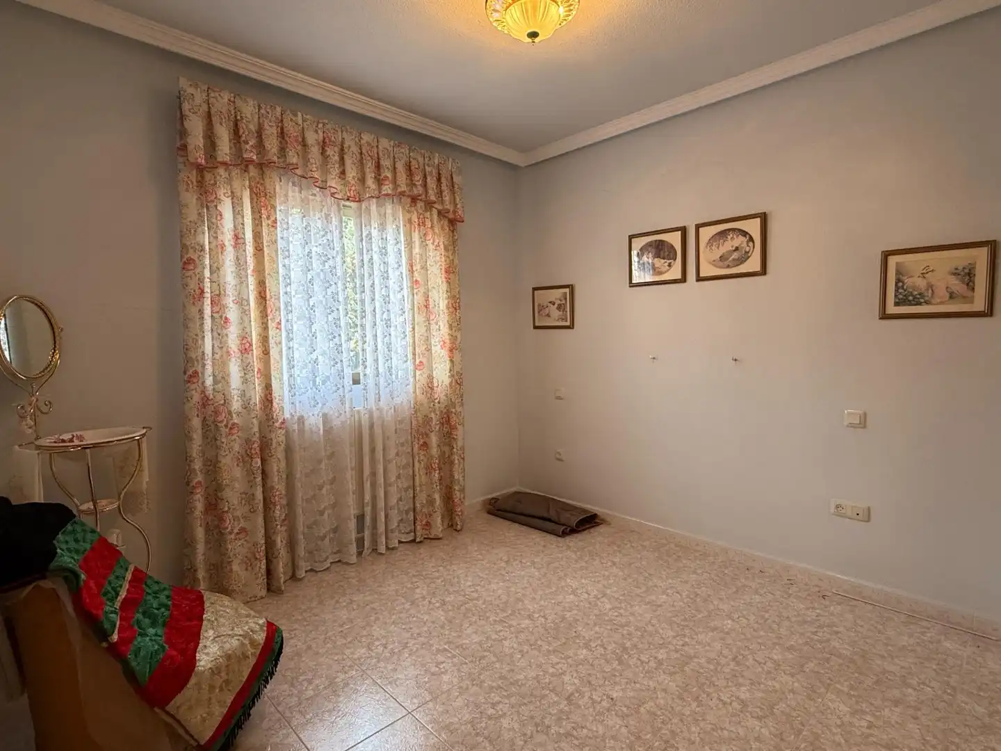 Habitación de Casa adosada en venta en Torija con Jardín privado