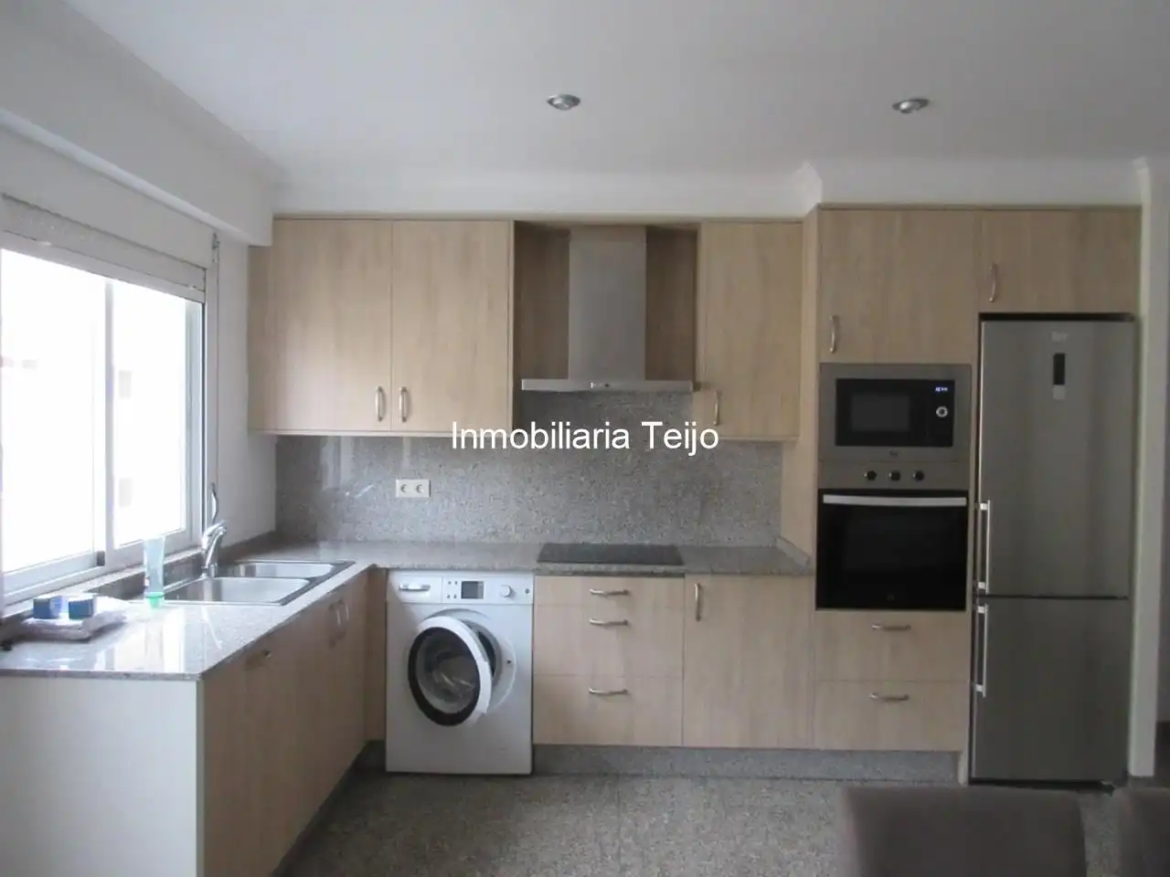 Flat for sale in Piñeiros- Freixeiro