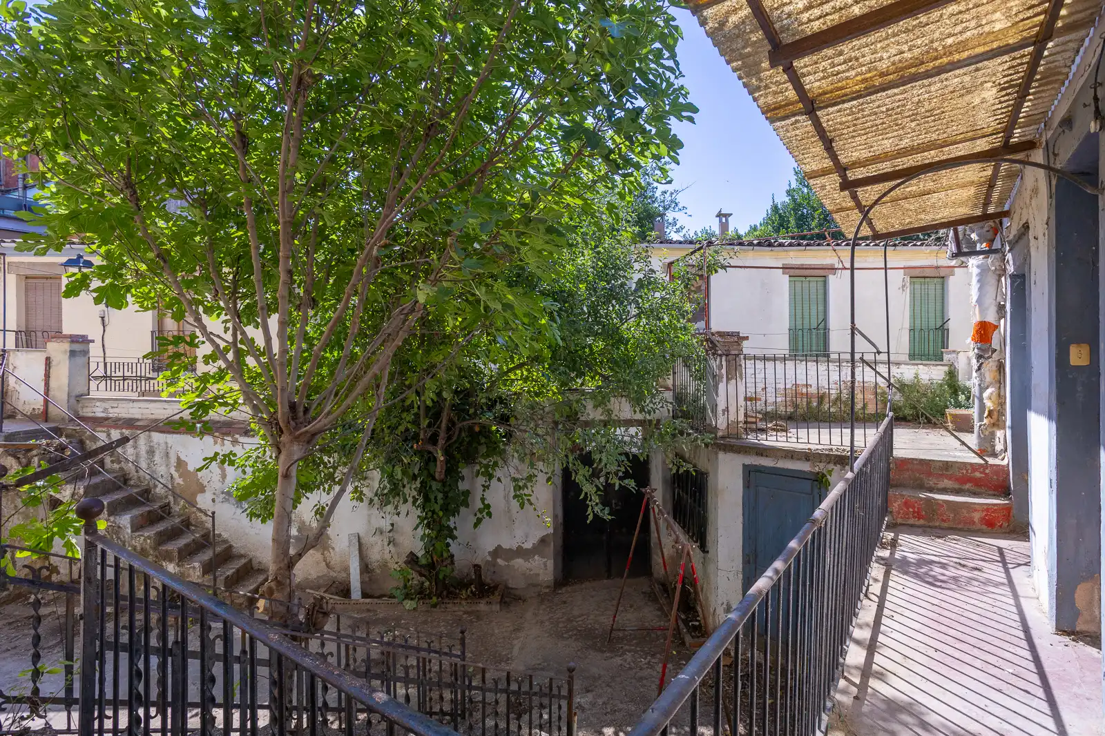 Exterior view of Houses for sale in Sallent  with Private garden, Balcony and Alarm