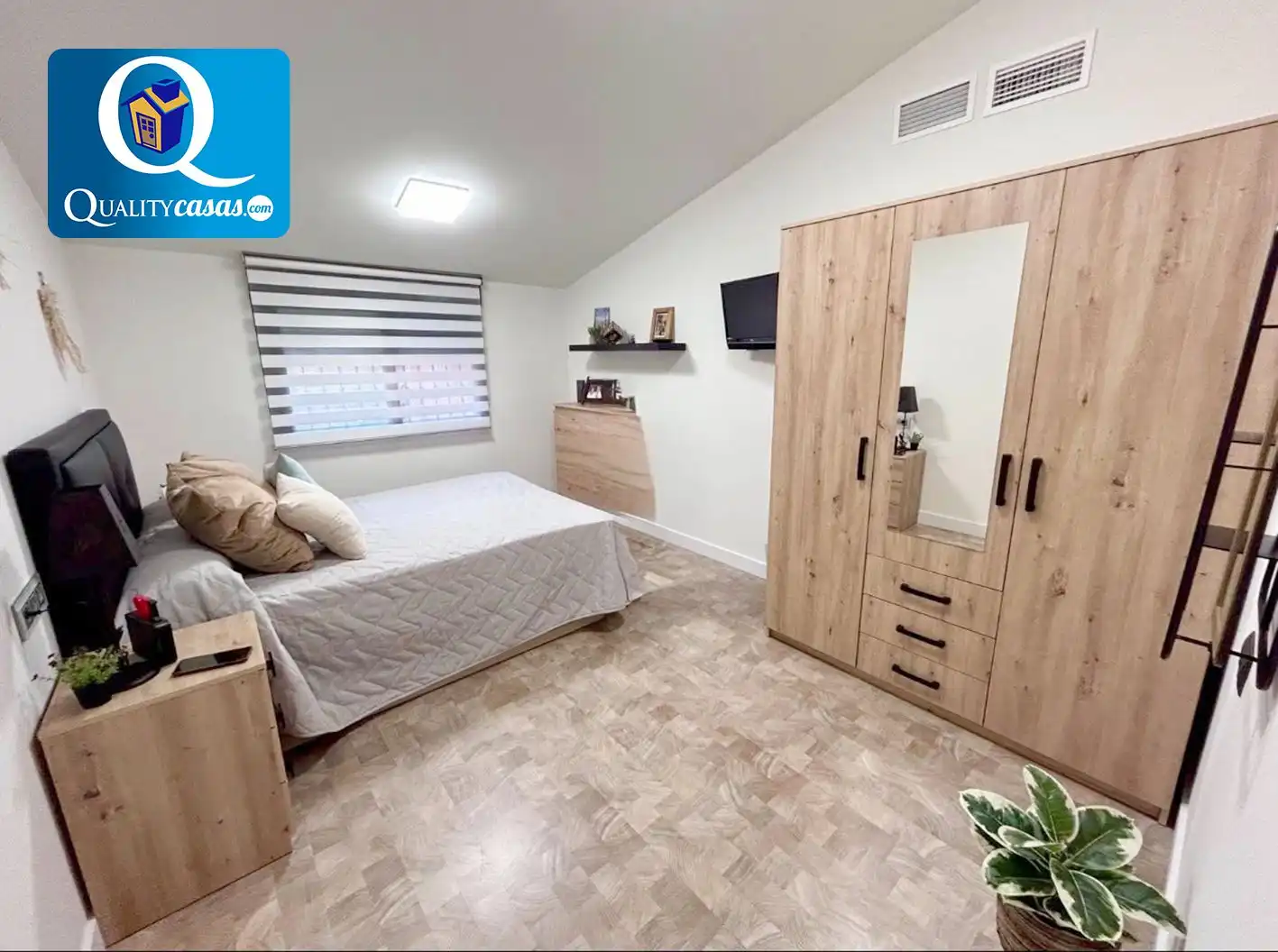 Habitación de Casa adosada en venta en Almajada - Ravel  