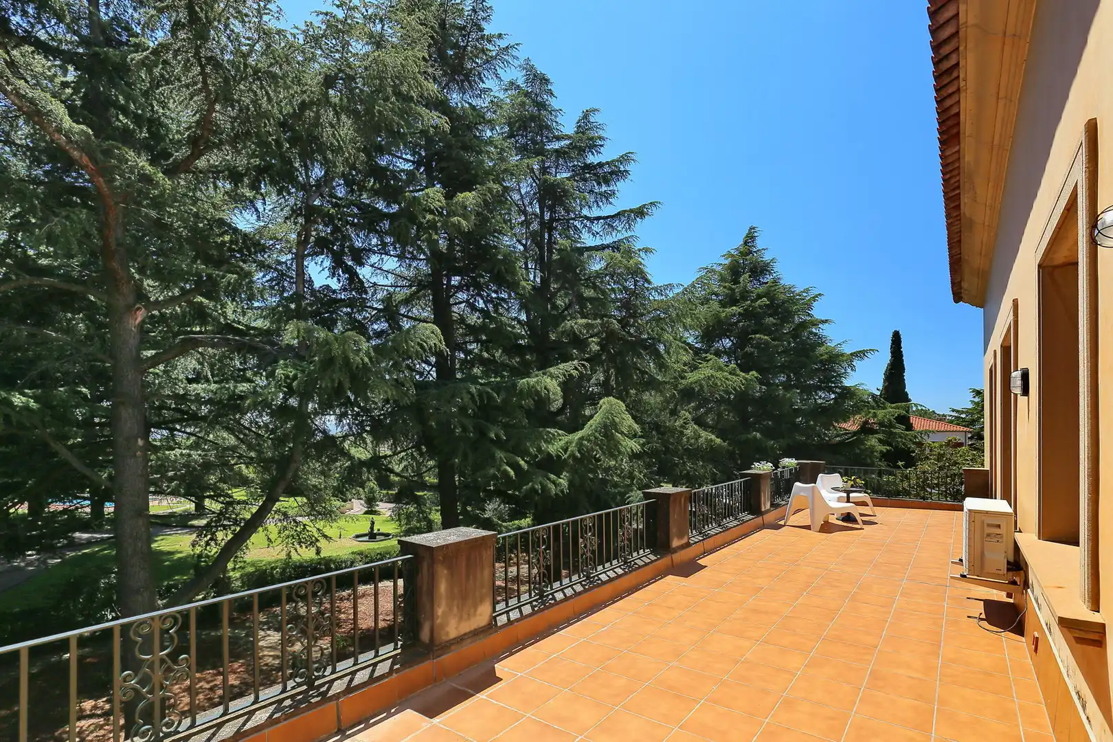 Terrassa de Casa o xalet en venda en Terrassa amb Calefacció, Terrassa i Piscina