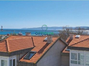 Terraced house with balcony for sale in Avenida da Pasaxe 55