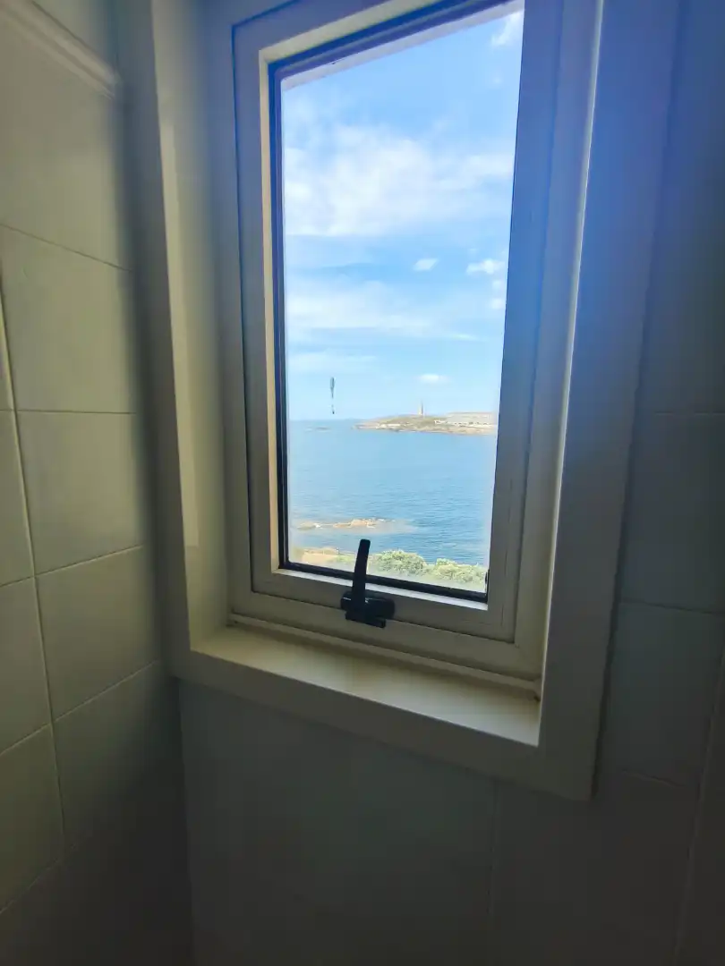 Schlafzimmer von Wohnung zur Miete in A Coruña Capital  mit Heizung, Parkett und Ofen