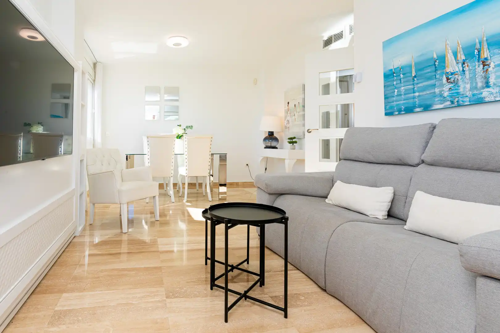 Sala d'estar de Apartament en venda en Marbella amb Aire condicionat, Terrassa i Traster
