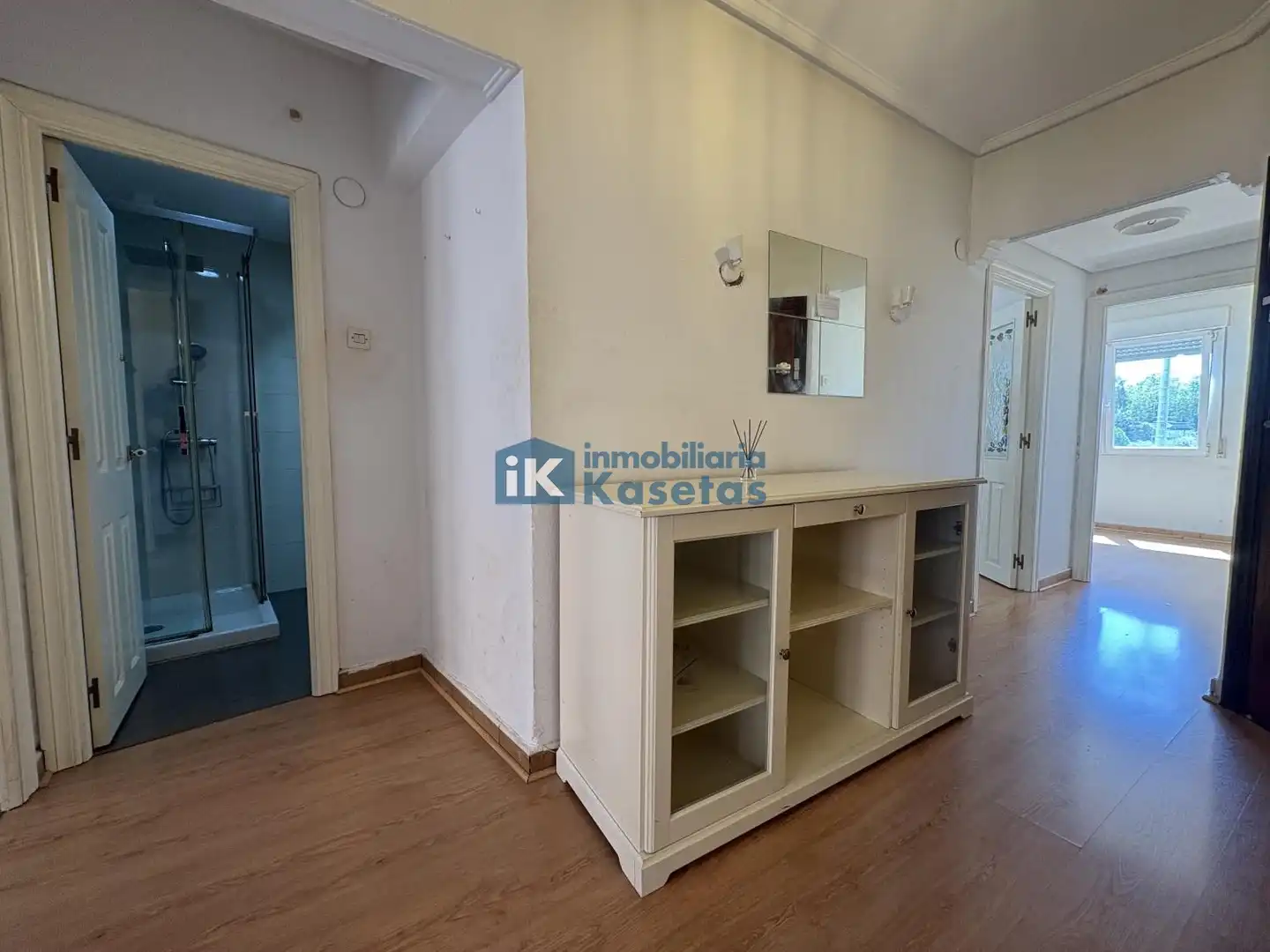 Habitación de Piso en venta en Basauri  con Calefacción