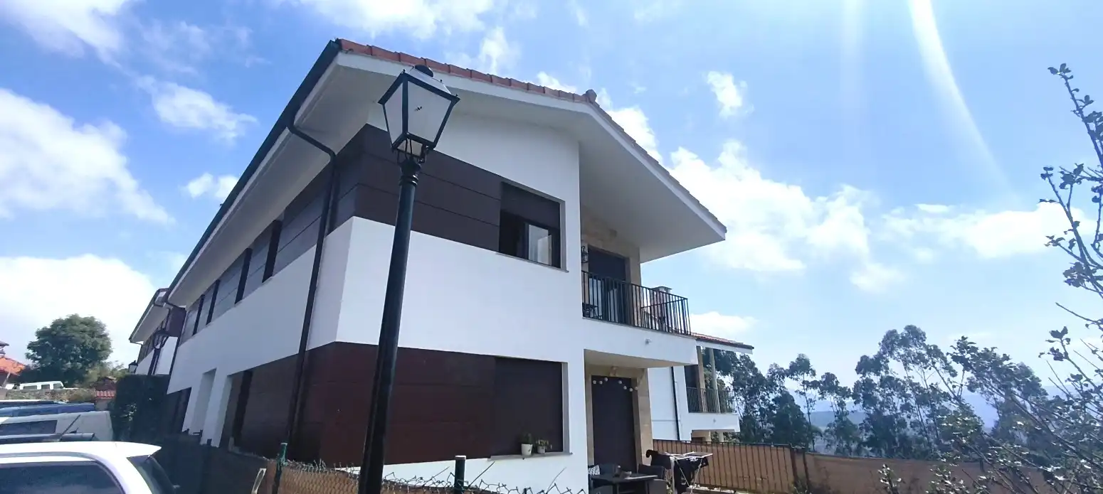 Vista exterior de Piso en venta en Udías con Calefacción, Jardín privado y Terraza
