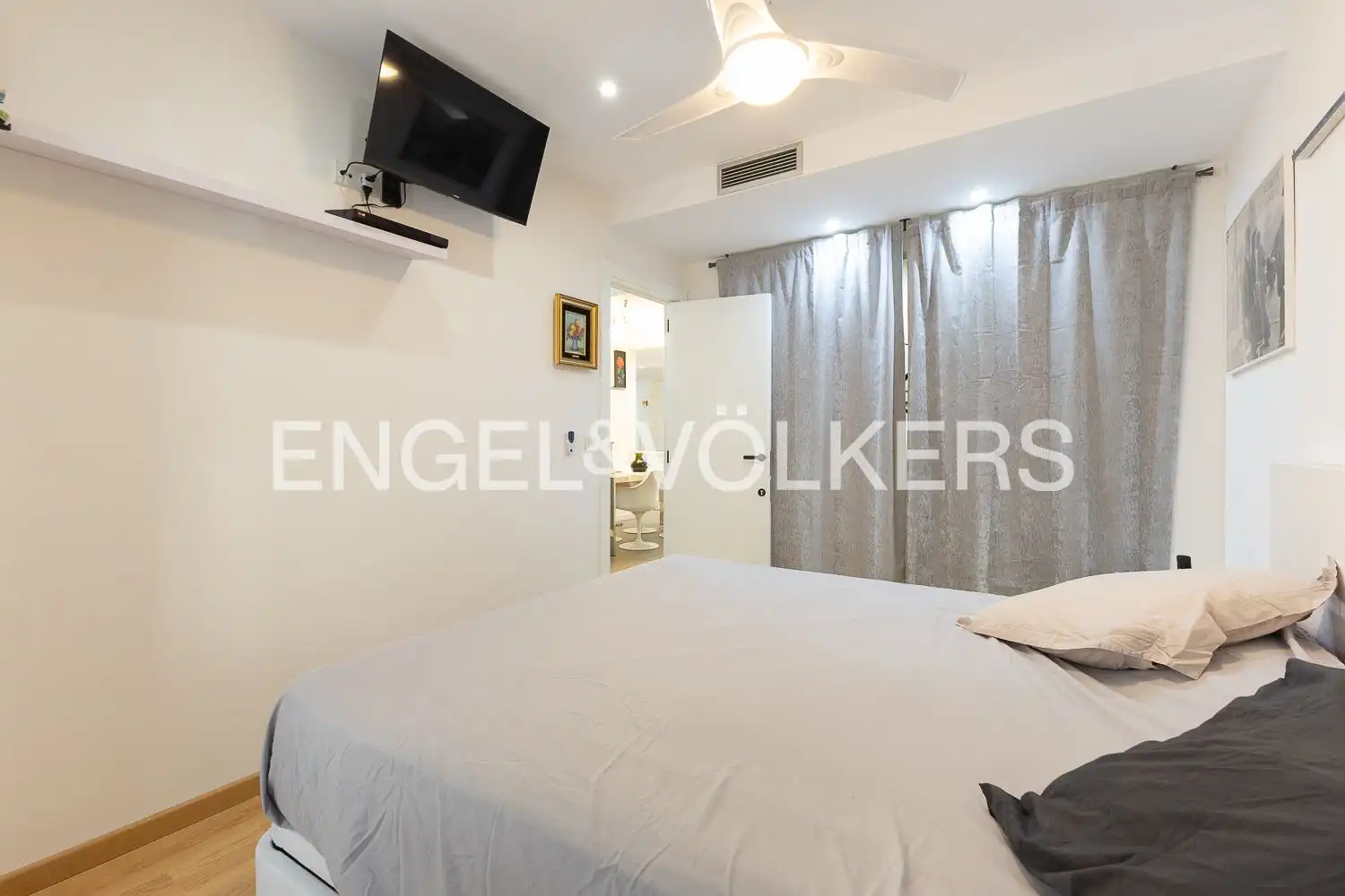 Bedroom of Flat for rent in Valencia  with Air Conditioner, Heating and Parquet flooring