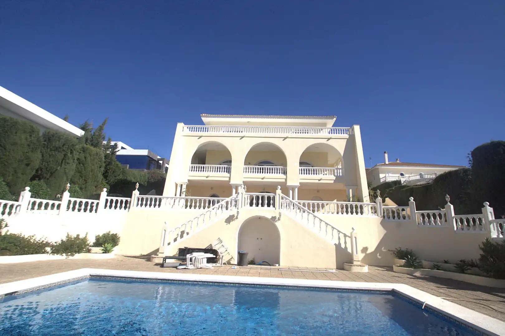 Villa con terrazza in vendita a Torrequebrada