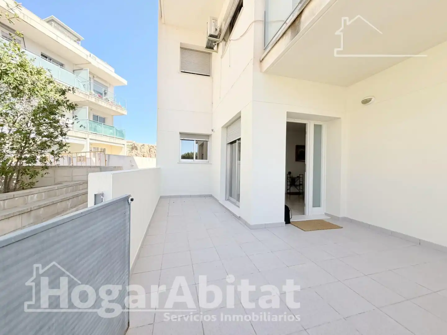 Vista exterior de Pis en venda en Llíria amb Terrassa, Traster i Piscina comunitària