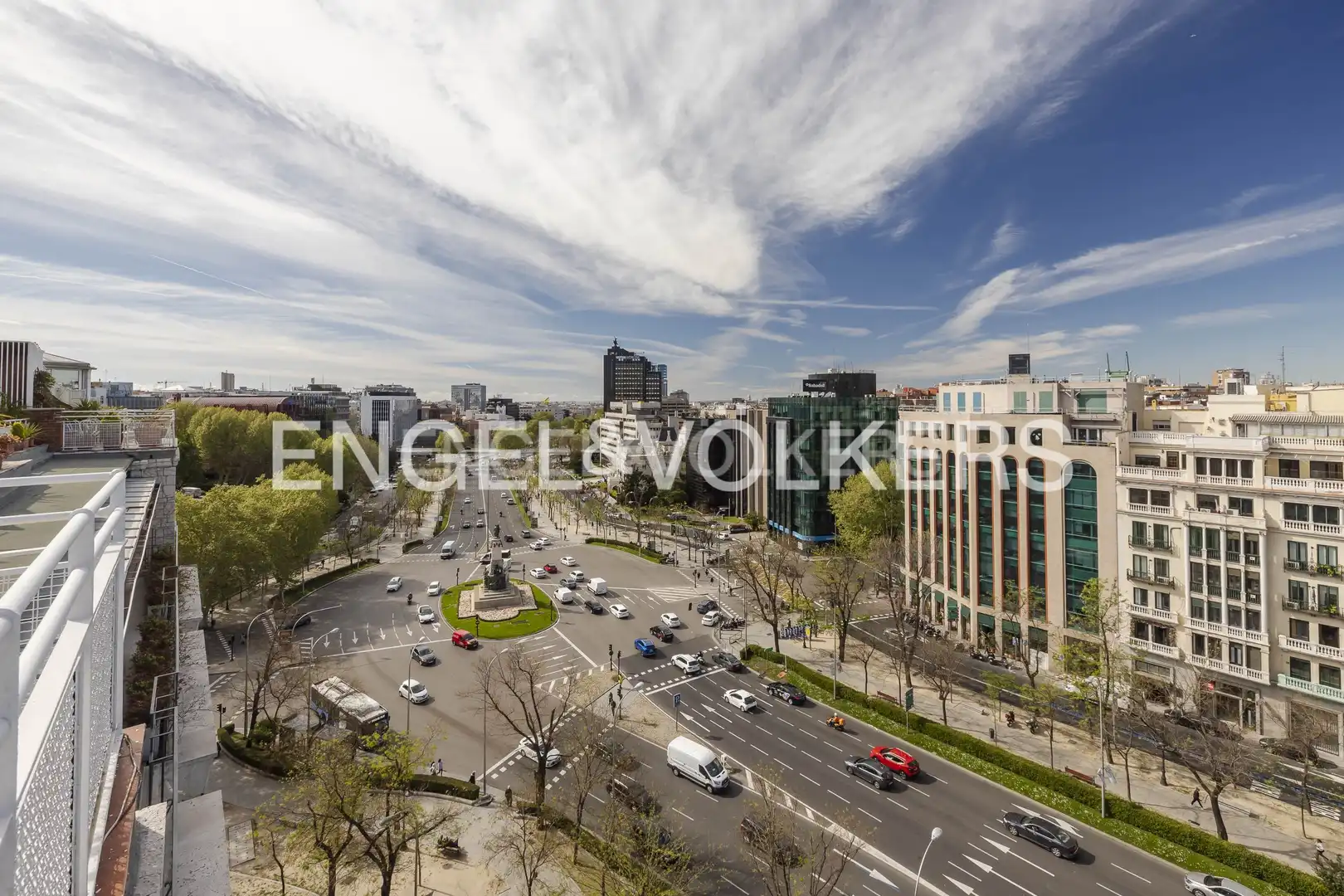 Vista exterior de Àtic de lloguer en Madrid amb Aire condicionat, Calefacció i Terrassa
