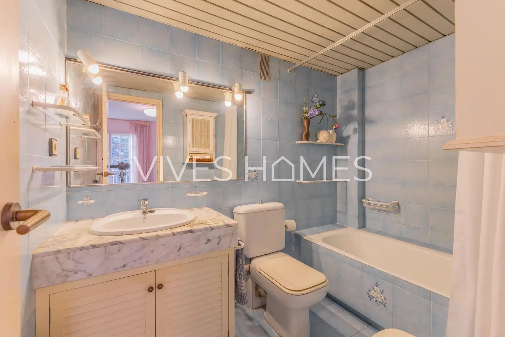 Bathroom of Flat for sale in Sant Andreu de Llavaneres  with Heating, Terrace and Furnished
