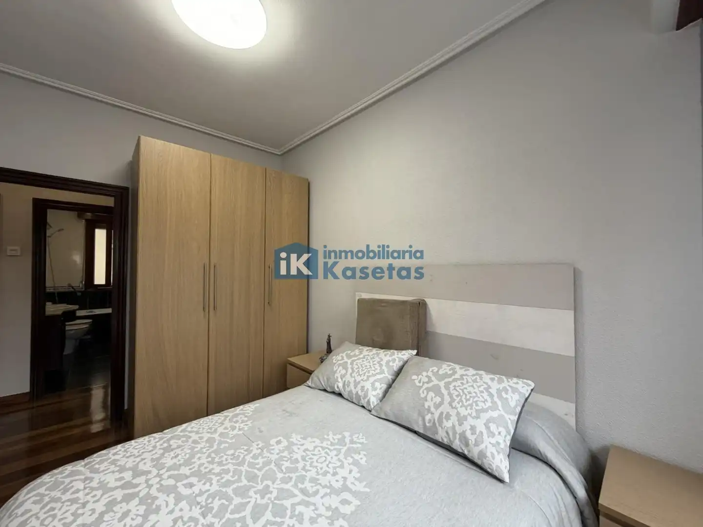 Habitación de Piso en venta en Basauri  con Calefacción