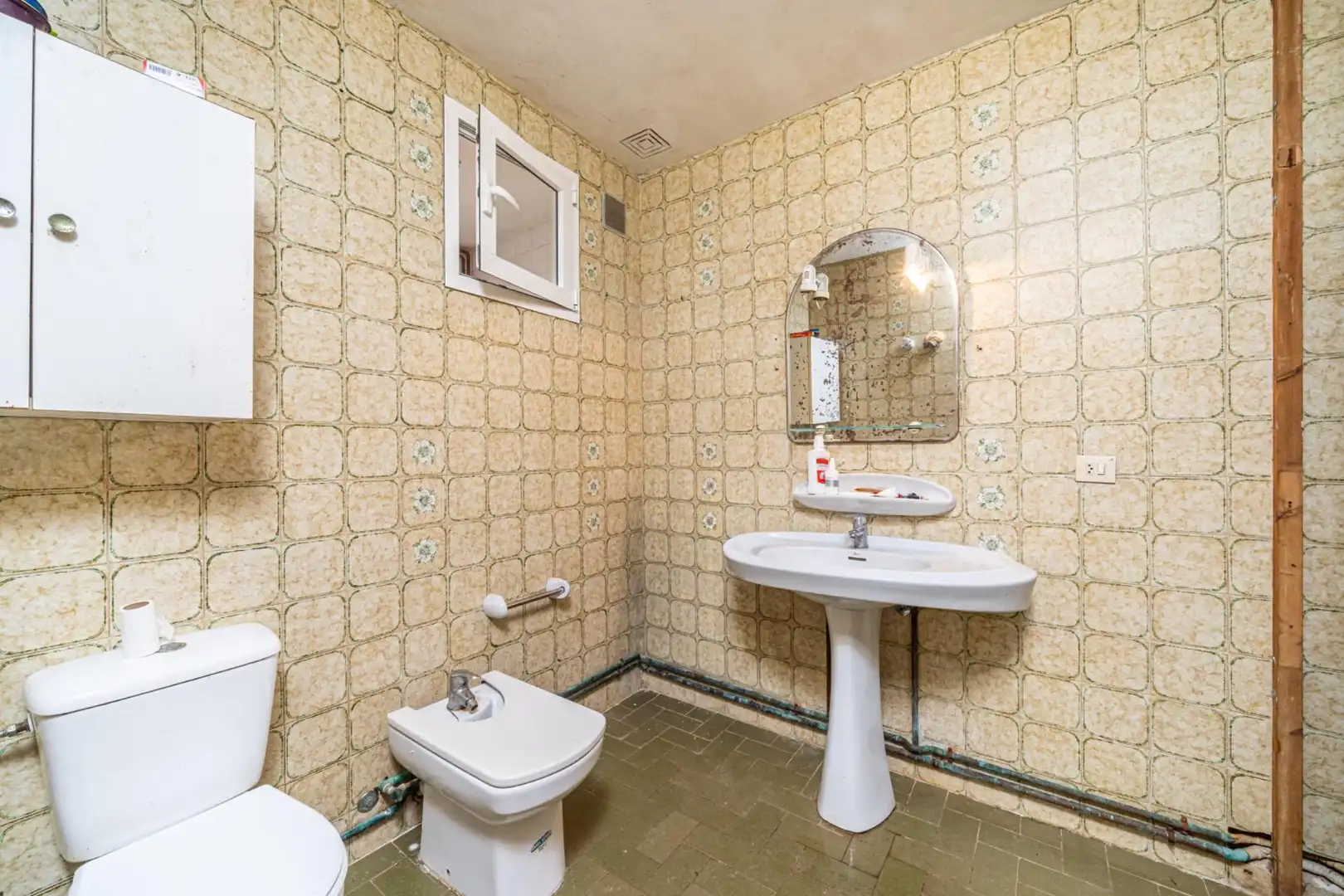 Badezimmer von Erdgeschoss zum Verkauf in Inca mit Terrasse und Balkon