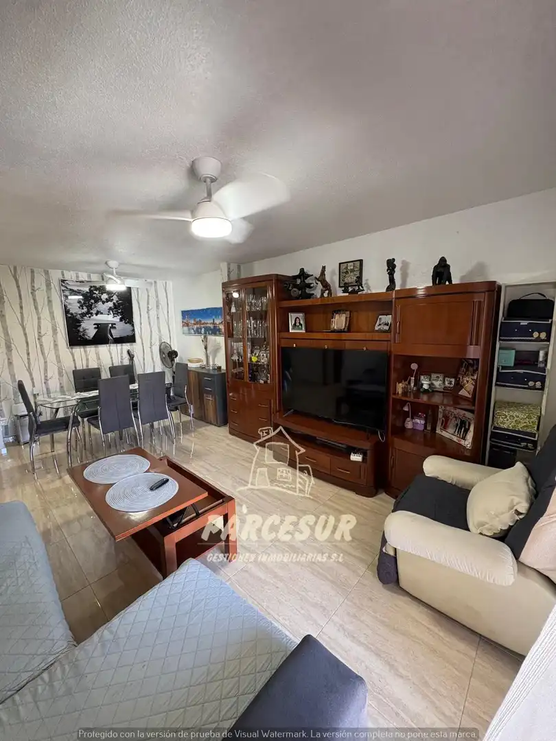 Sala de estar de Piso en venta en Poniente-Norte - Miralbaida - Parque Azahara