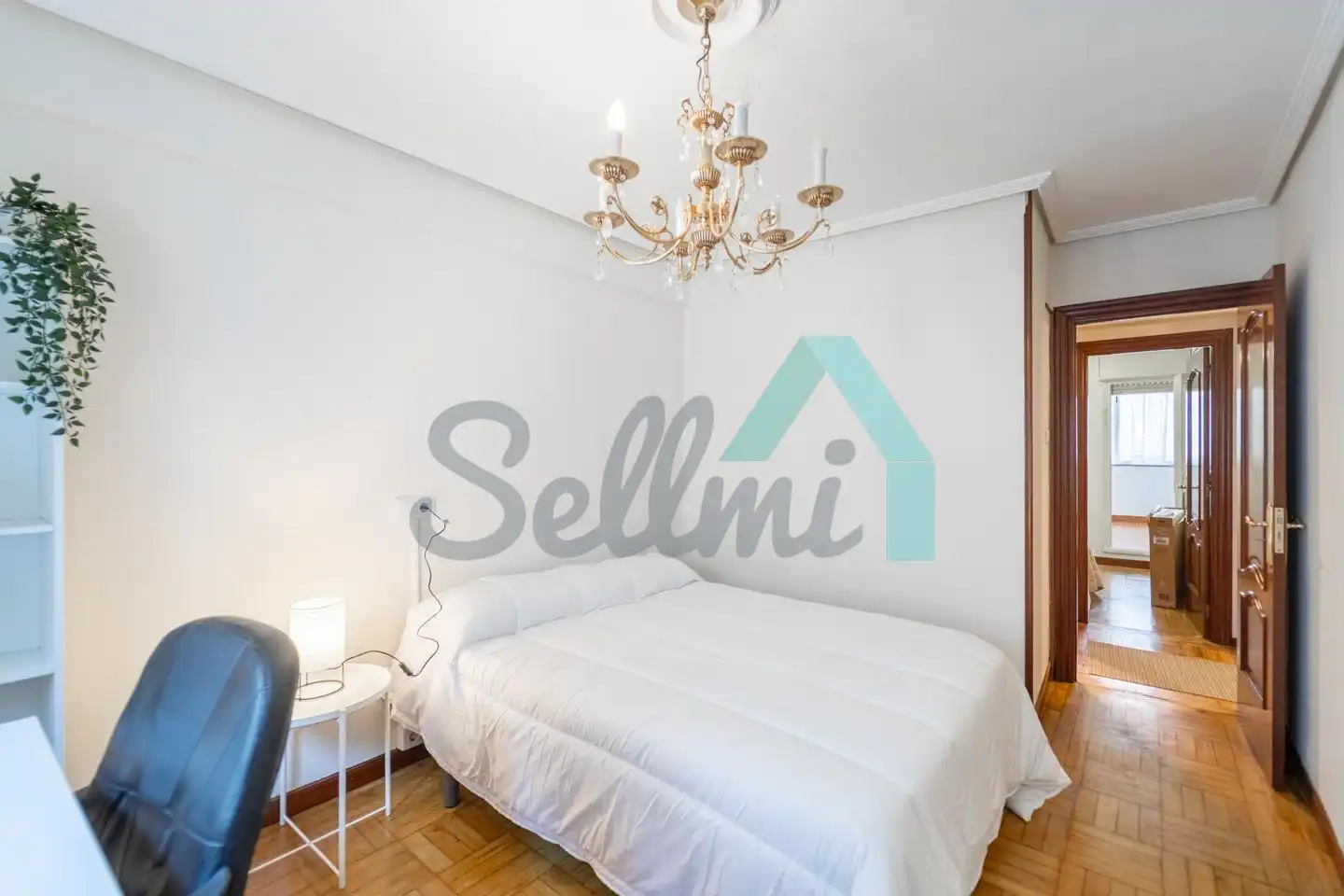 Schlafzimmer von Wohnung zur untervermieten in Oviedo  mit Heizung, Parkett und Terrasse