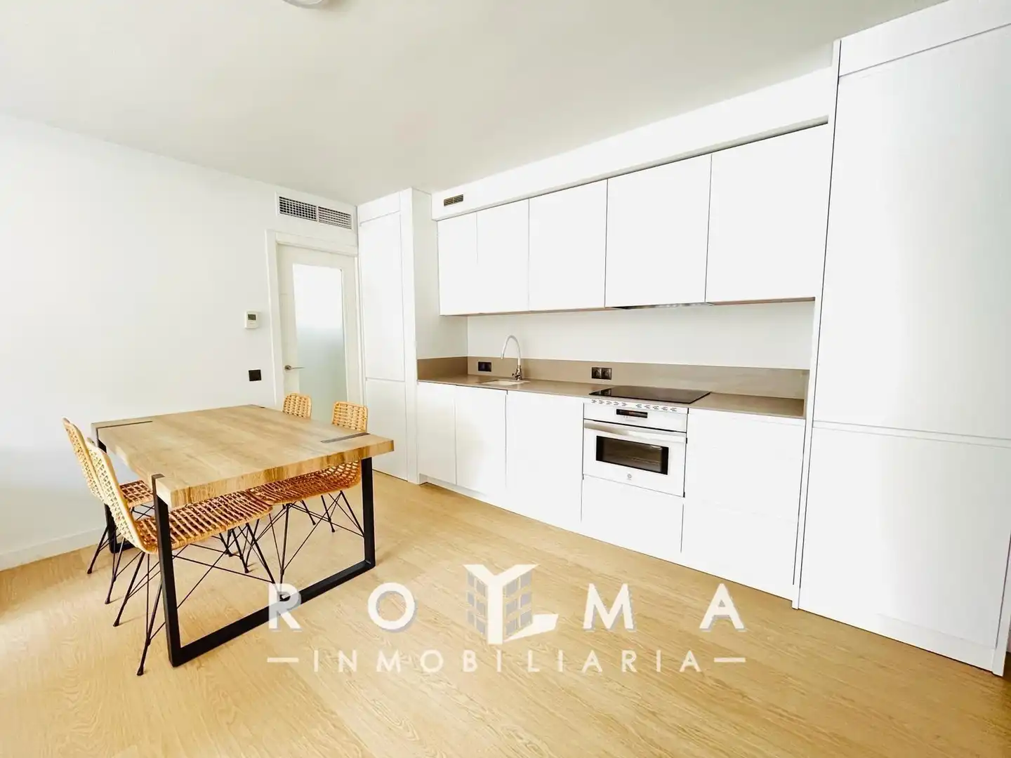 Cocina de Piso de alquiler en Sevilla con Aire acondicionado y Calefacción