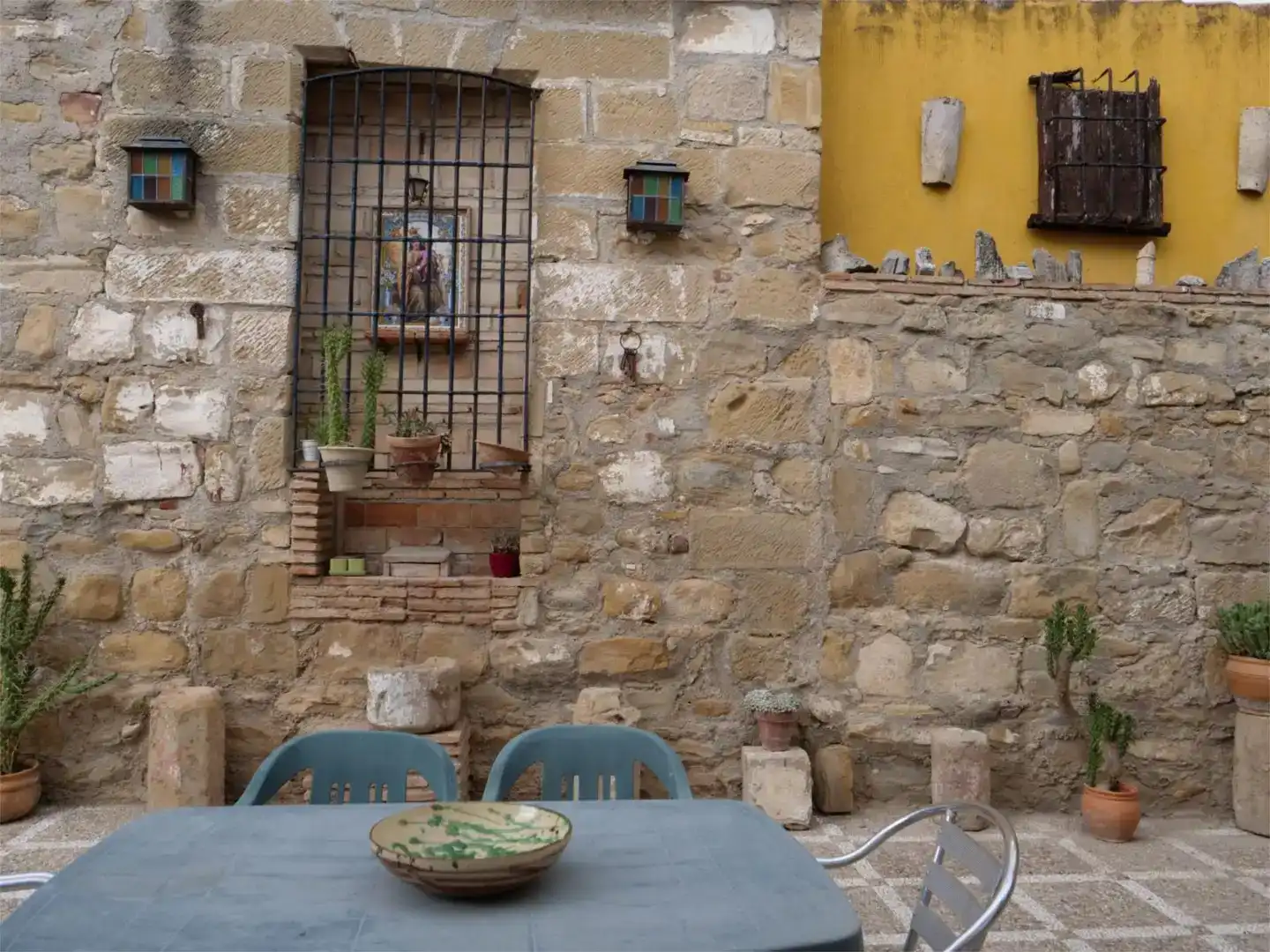 Terrasse von Wohnung zur Miete in Baeza mit Privatgarten, Abstellraum und Möbliert