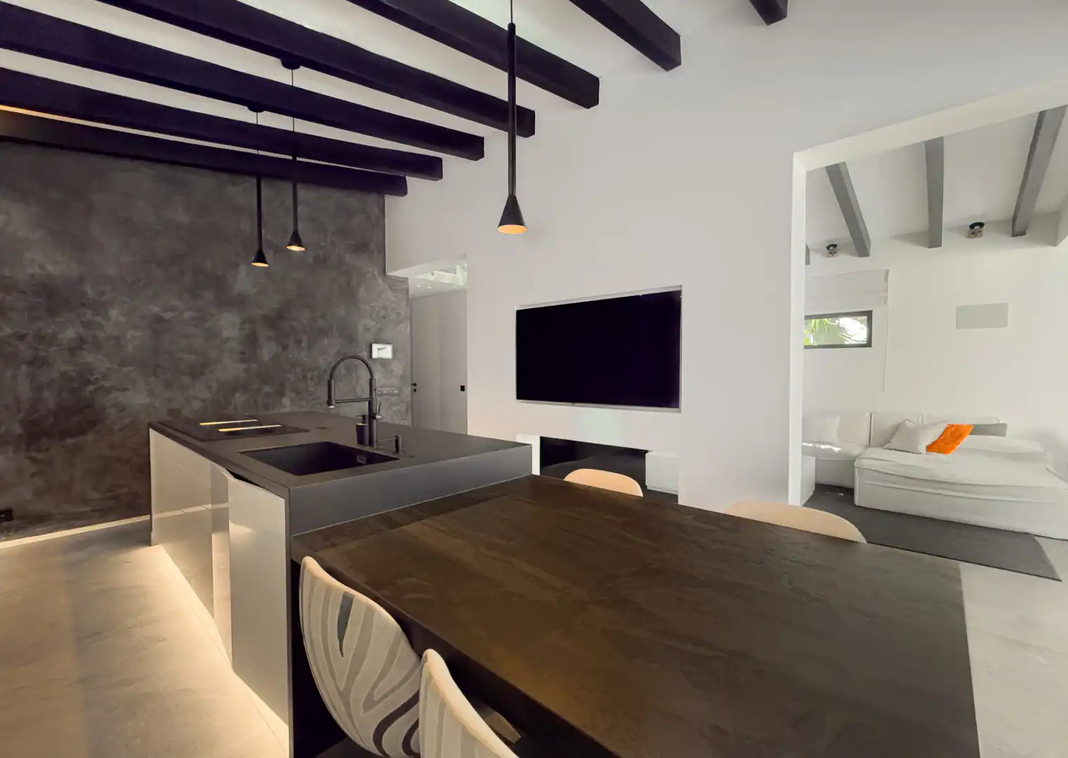 Cuina de Casa o xalet en venda en Marbella amb Aire condicionat, Jardí privat i Terrassa