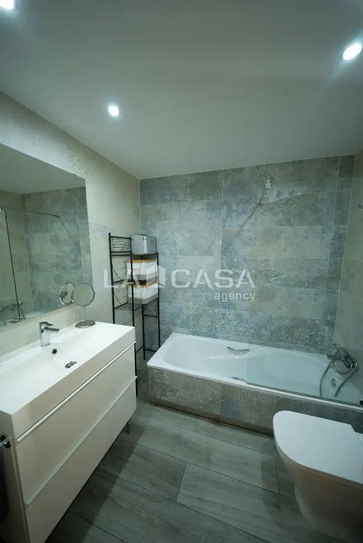 Bathroom of Attic for sale in Barcelona  with Private garden, Parquet flooring and Terrace