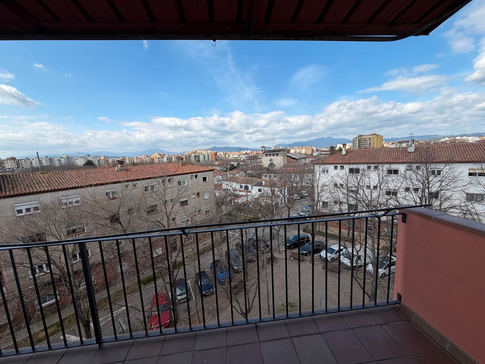 Exterior view of Flat for sale in Girona Capital  with Storage room, Oven and Balcony
