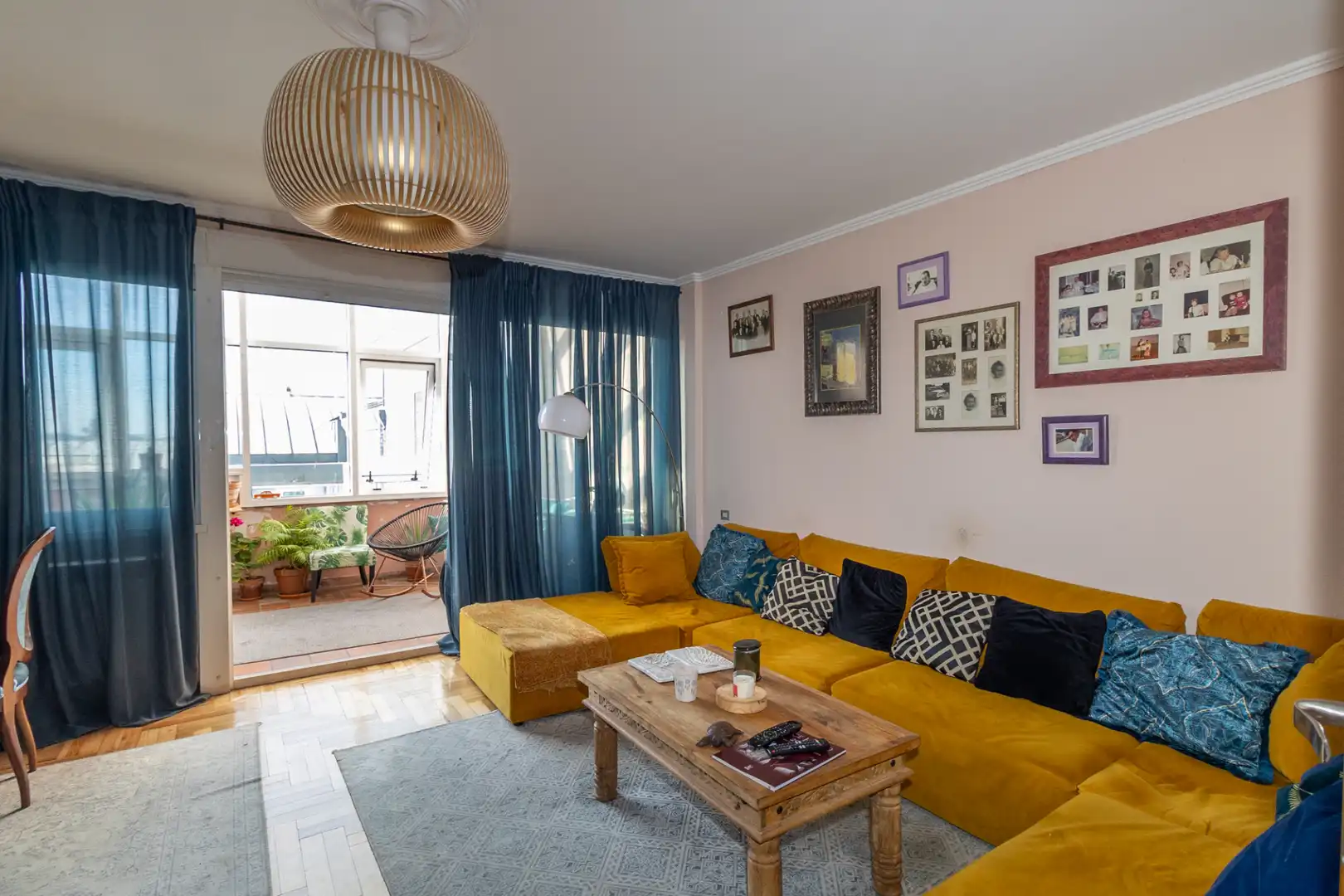 Sala de estar de Dúplex en venta en Ferrol con Calefacción y Amueblado