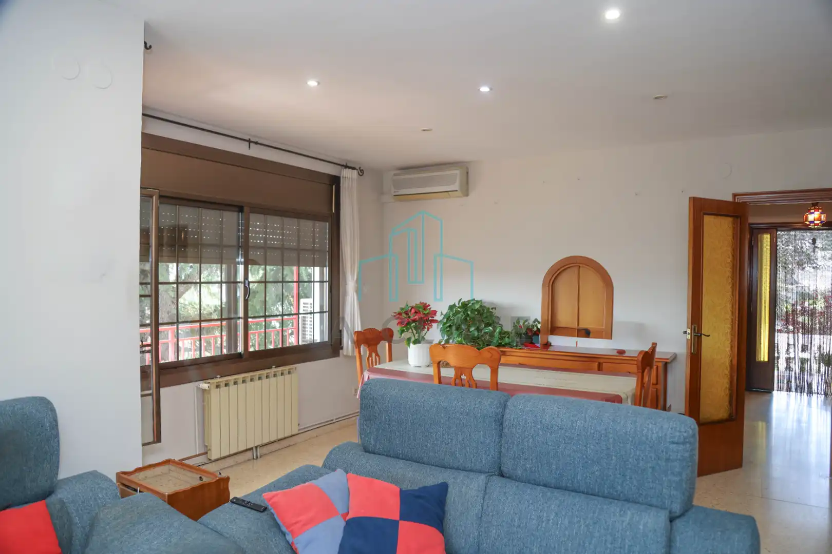 Sala de estar de Casa o chalet en venta en Lliçà d'Amunt con Aire acondicionado, Calefacción y Jardín privado
