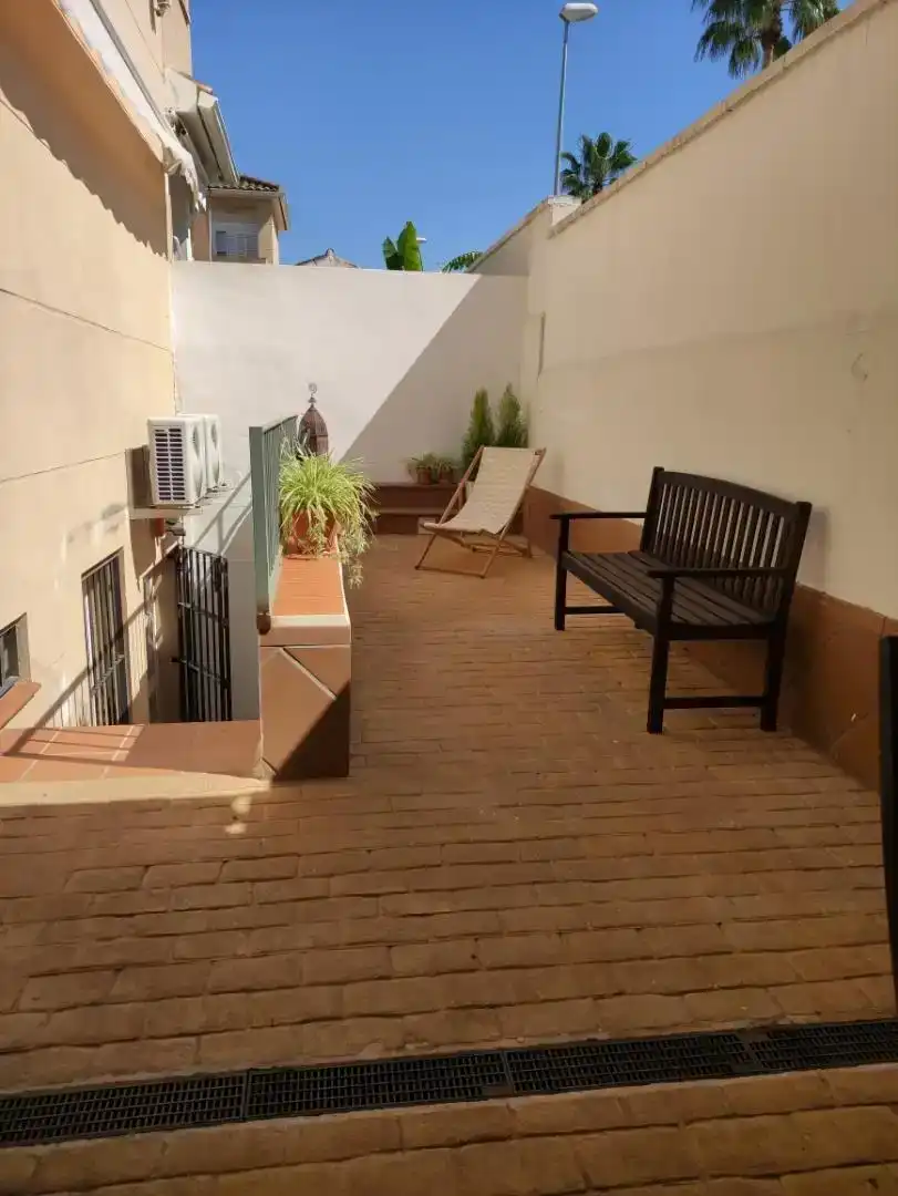 Terraza de Planta baja de alquiler en Montequinto con Jardín privado, Amueblado y Horno