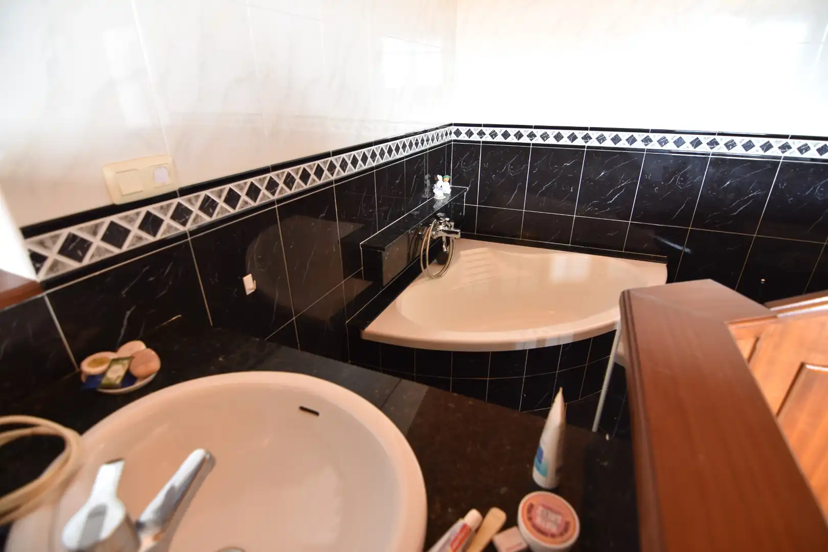 Bathroom of Houses for sale in Sada (A Coruña)  with Heating, Private garden and Parquet flooring