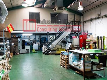 Nave industrial en venta en Montserrat - Parque Empresarial