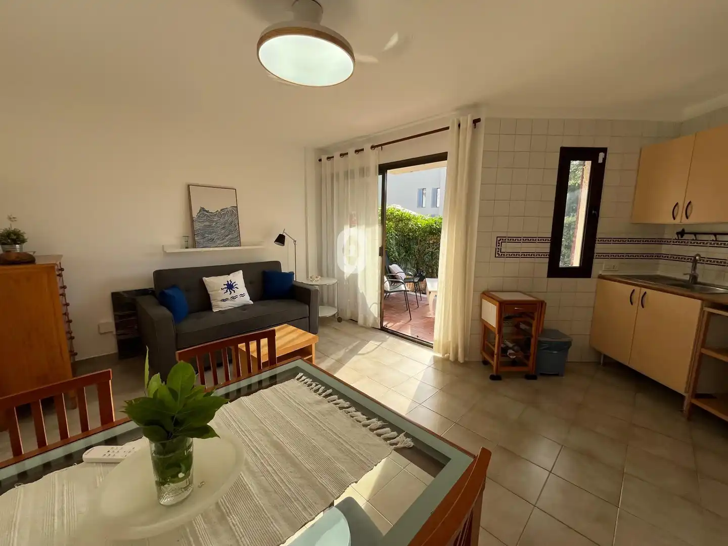 Sala de estar de Estudio de alquiler en Pollença con Jardín privado, Terraza y Amueblado