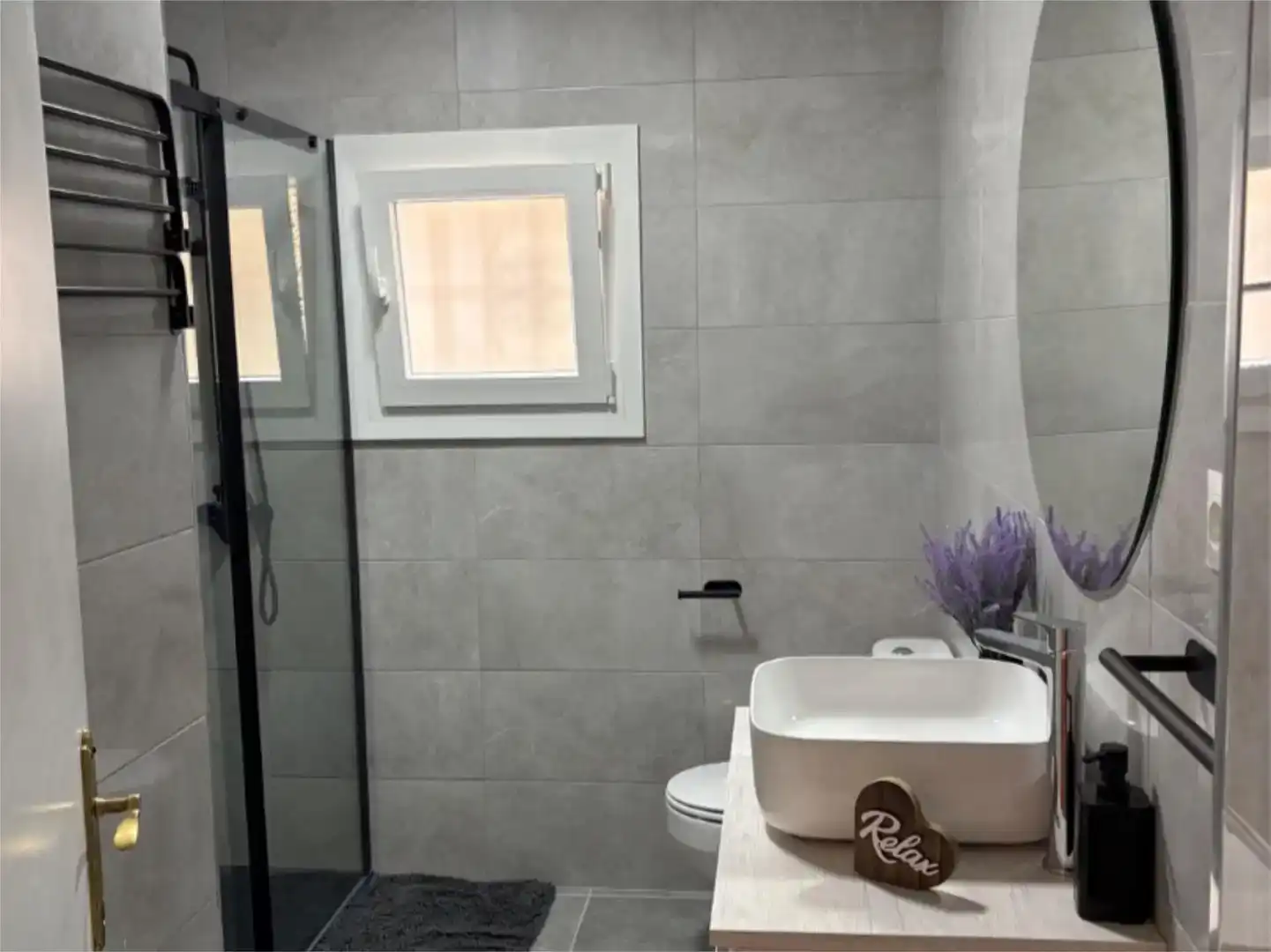 Baño de Finca rústica de alquiler en Cómpeta, Málaga