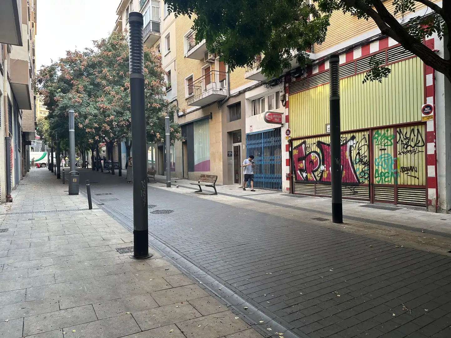 Exterior view of Garage for sale in  Pamplona / Iruña