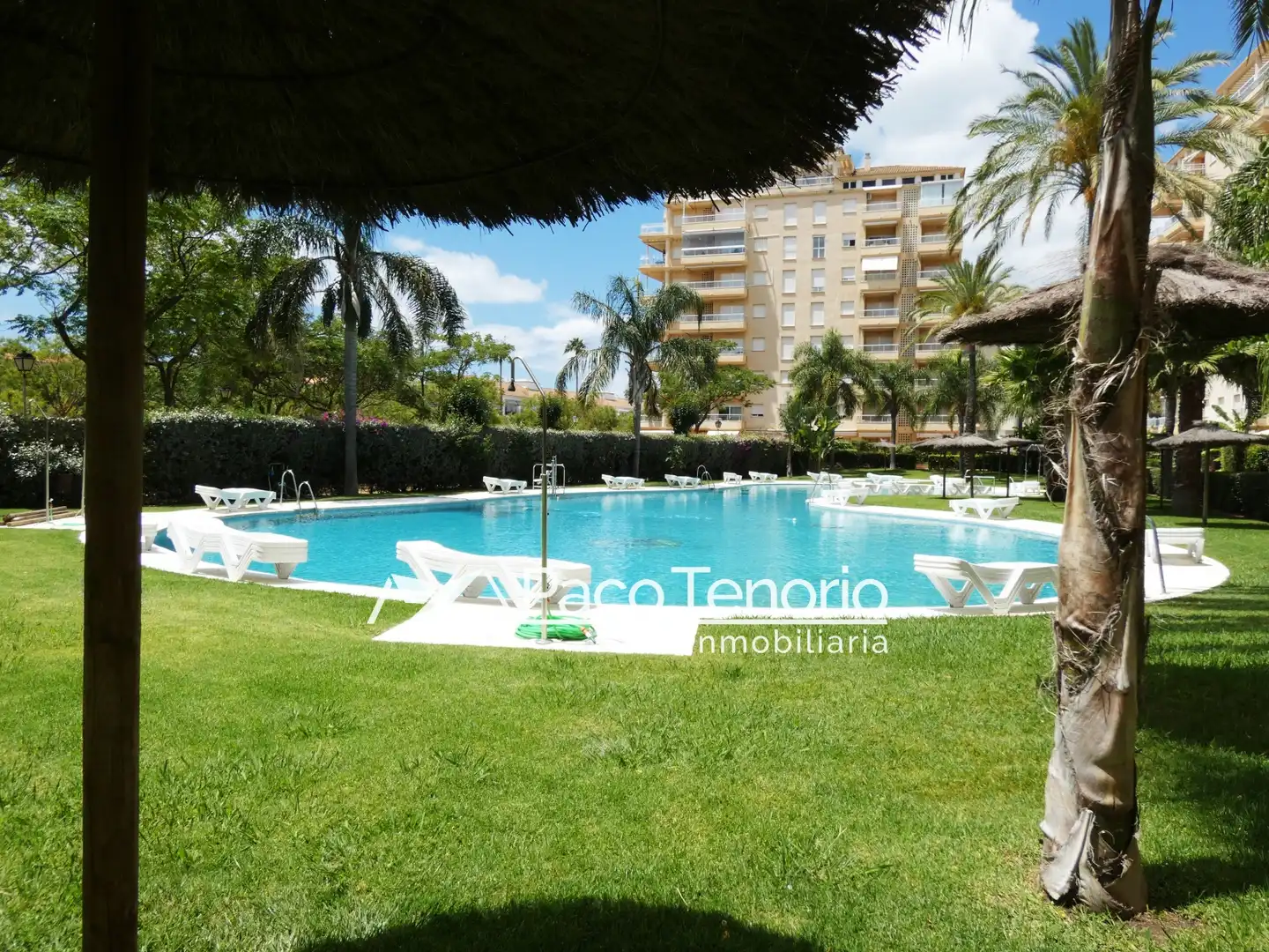 Jardín de Piso de alquiler en La Antilla con Terraza, Amueblado y Horno