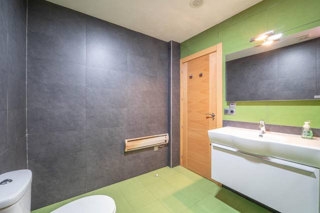 Casa-chalet en Venta en Calle VIÑUELA en Güéjar Sierra