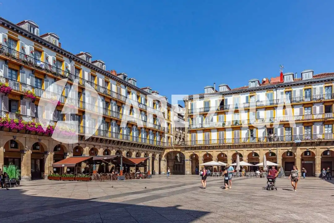 Piso con ascensor en venta en Calle Fermín Calbetón 33, imagen 37