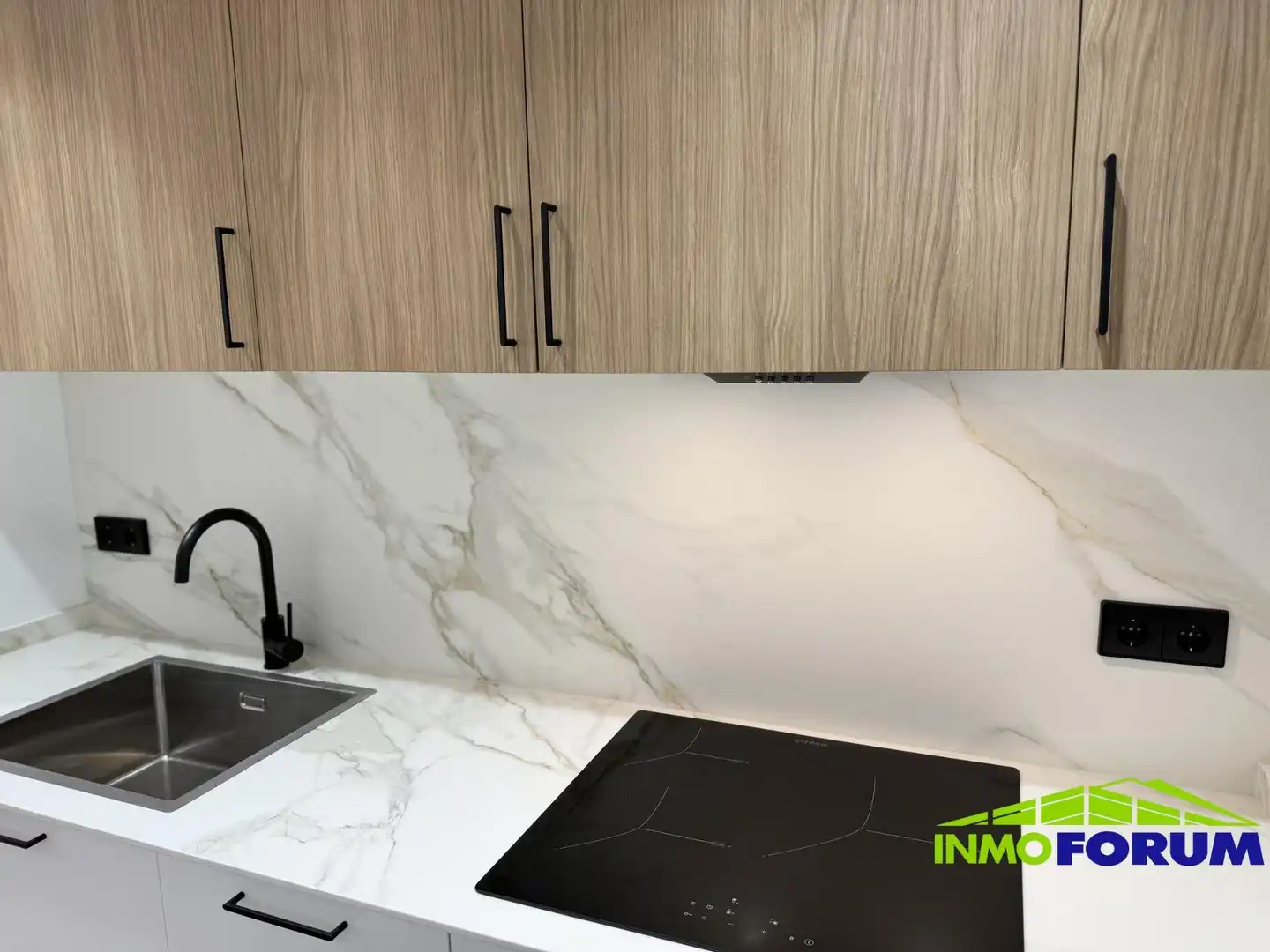 Cocina de Piso en venta en A Coruña Capital  con Calefacción y Trastero