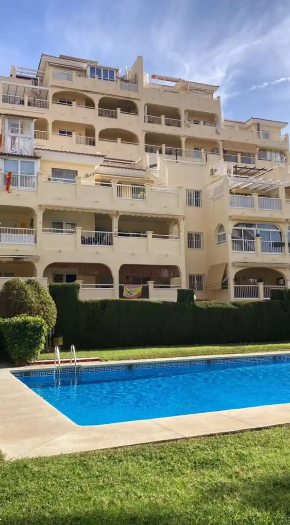 Apartamento con piscina en venta en Torrequebrada, imagen 15