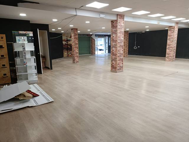 Local comercial en Venta en Passeig Maragall