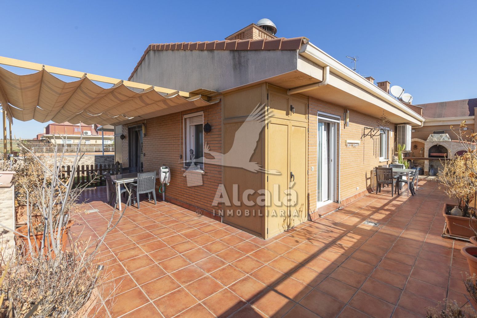 Exterior view of Attic for sale in Azuqueca de Henares  with Air Conditioner, Heating and Terrace