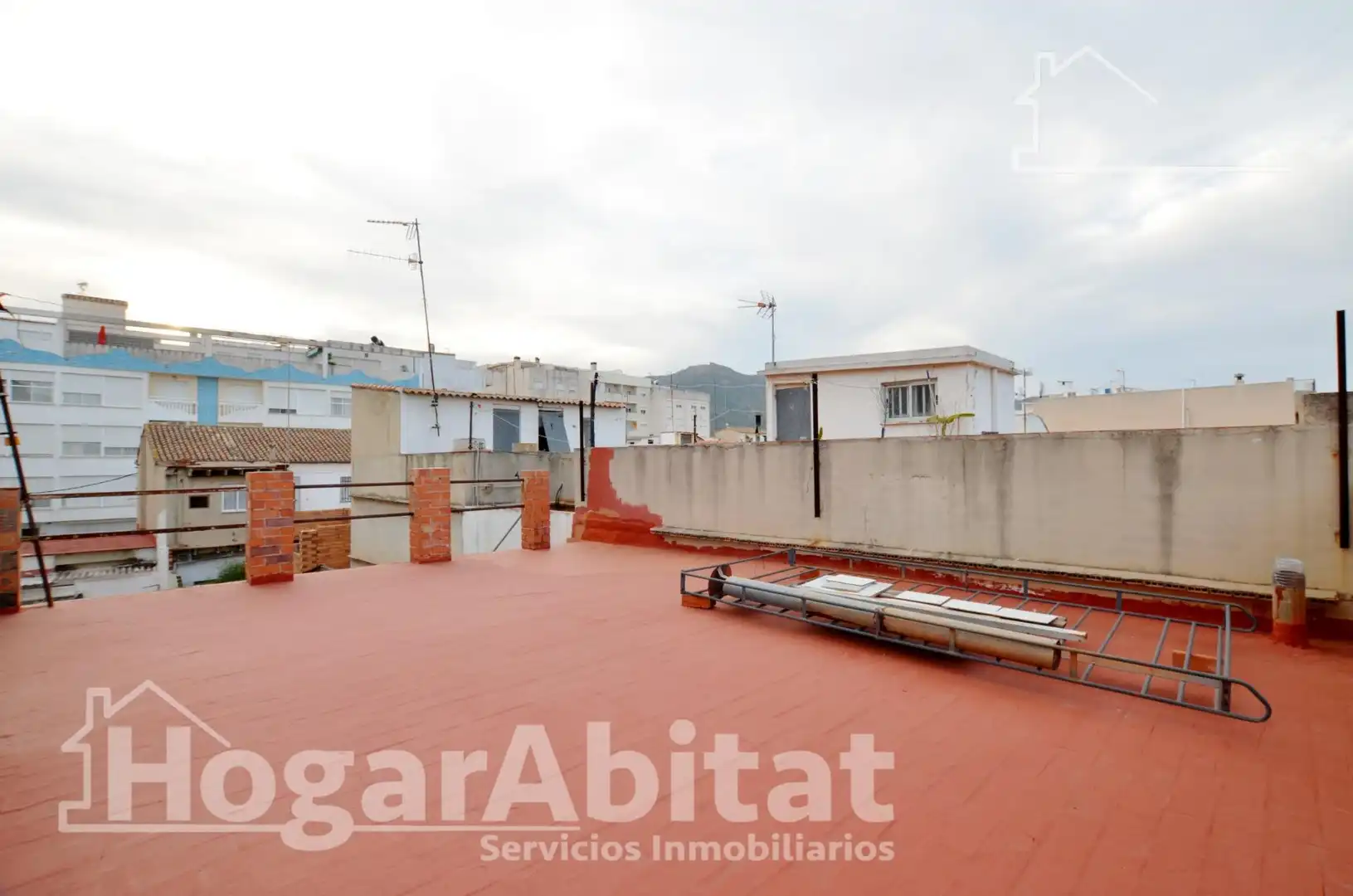 Vista exterior de Casa o xalet en venda en Xeraco amb Terrassa, Traster i Moblat
