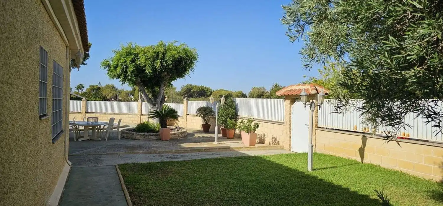 Jardín de Casa o chalet en venta en Orihuela con Aire acondicionado, Jardín privado y Terraza