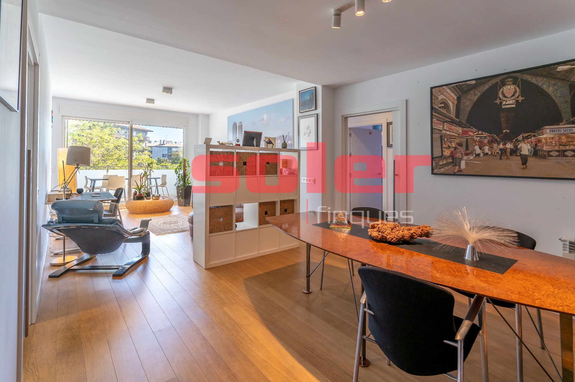 Vista exterior de Piso en venta en Sant Cugat del Vallès con Calefacción y Piscina comunitaria