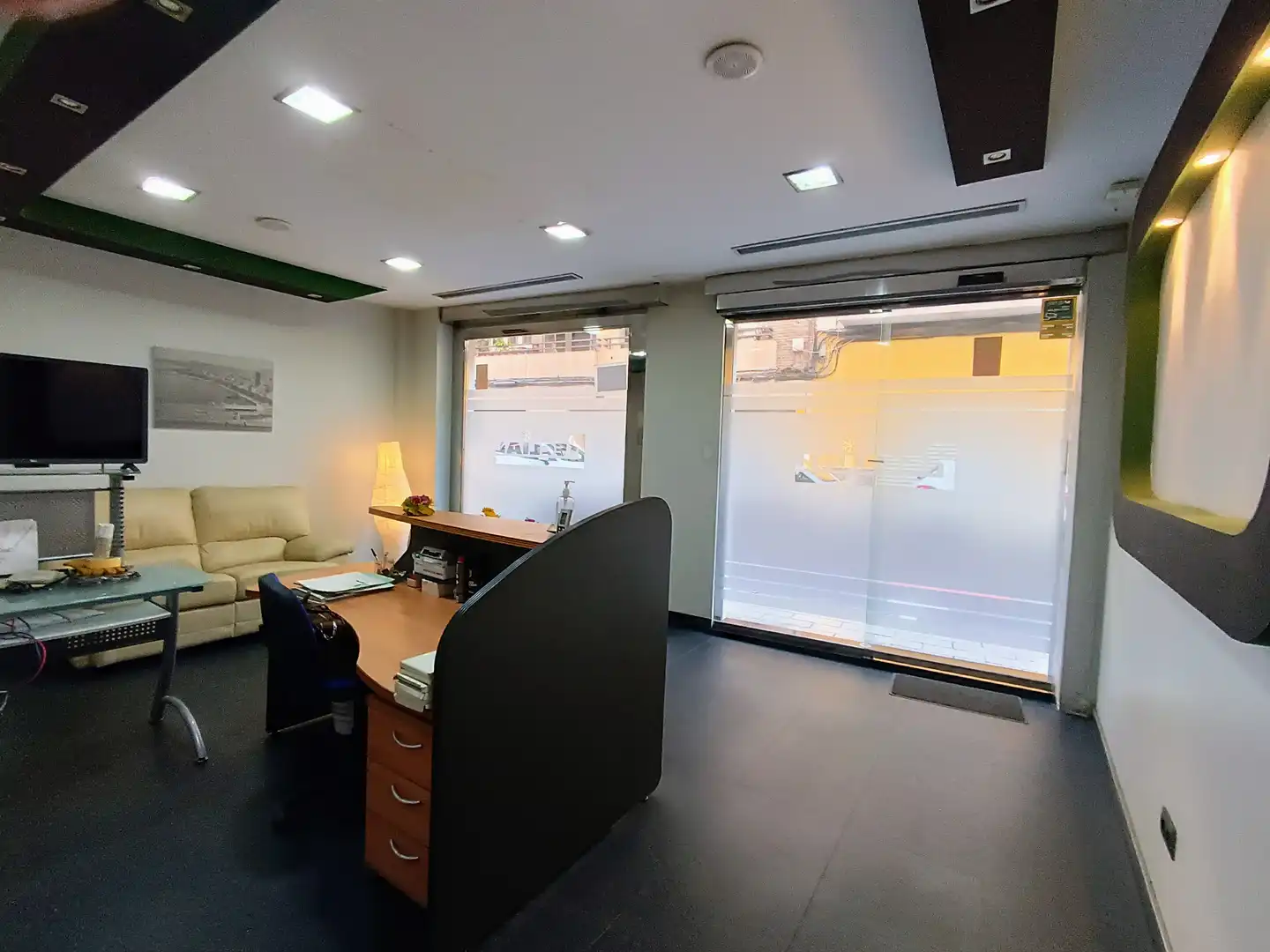 Local en venta en Alicante / Alacant con Aire acondicionado, Amueblado y Internet